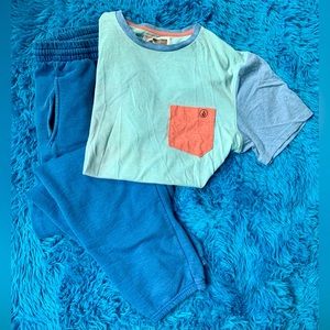 Volcom shirt Fruit of the loom Jogger Sweatpant combo Blue, multicolored Size M